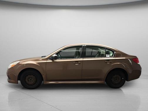 Caramel Bronze Pearl 2011 Subaru Legacy 2.5i