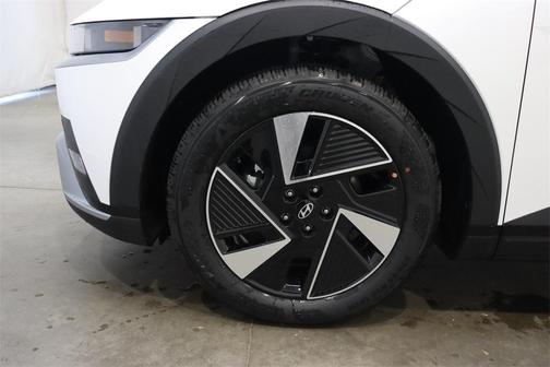 2025 Hyundai IONIQ 5 SE