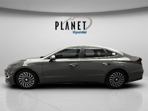 2021 Hyundai SONATA Hybrid Limited