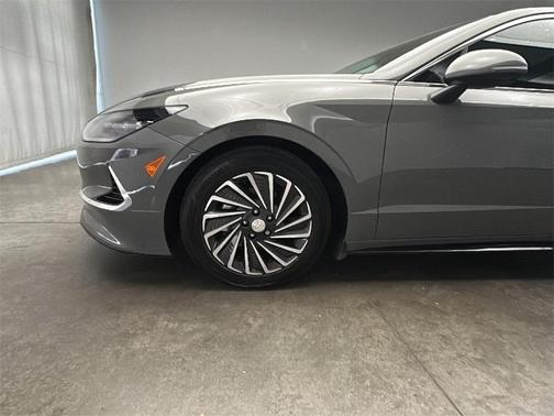 2021 Hyundai SONATA Hybrid Limited