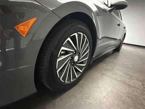 2021 Hyundai SONATA Hybrid Limited