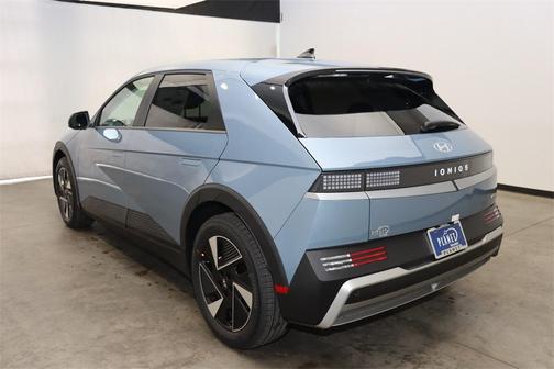 2025 Hyundai IONIQ 5 SE