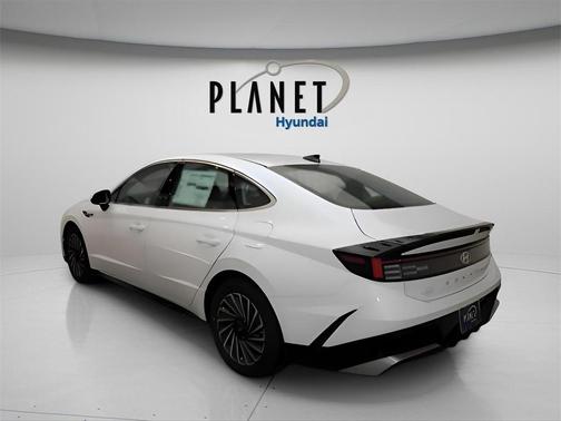2025 Hyundai SONATA Hybrid SEL