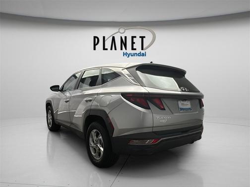2022 Hyundai TUCSON SE