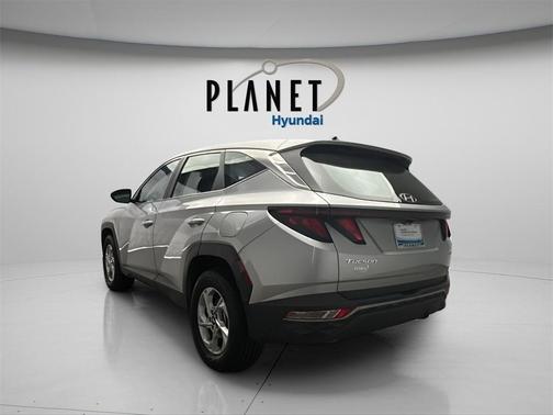 2022 Hyundai TUCSON SE