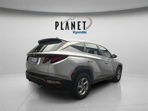 2022 Hyundai TUCSON SE