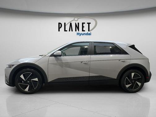 Cyber Gray 2026 Hyundai IONIQ 5 SE