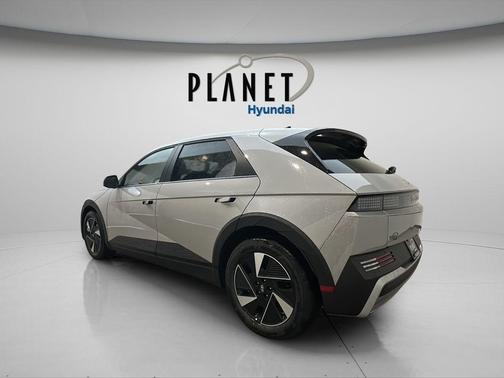 Cyber Gray 2026 Hyundai IONIQ 5 SE