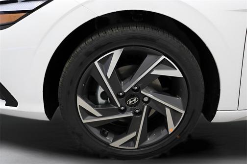 2025 Hyundai ELANTRA HEV SEL Sport