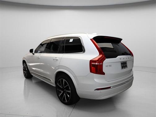 2024 Volvo XC90 B6 Ultimate Bright Theme 7-Seater