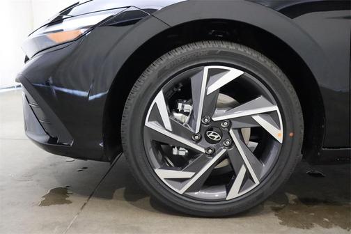 2025 Hyundai ELANTRA HEV SEL Sport