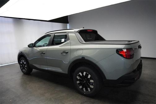 2025 Hyundai SANTA CRUZ SEL Activity