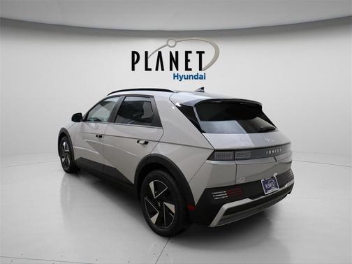 2025 Hyundai IONIQ 5 SEL