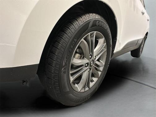 2014 Hyundai TUCSON SE