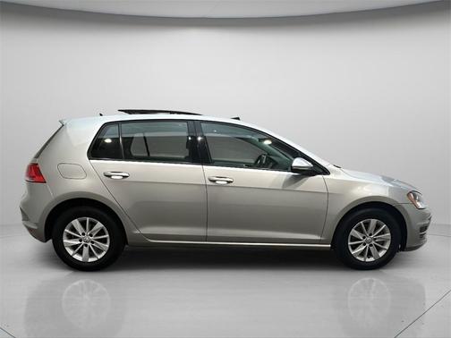 2016 Volkswagen Golf TSI S 4-Door