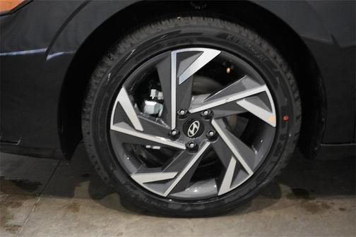 2025 Hyundai ELANTRA HEV Limited