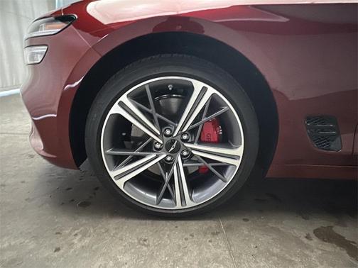 2025 Genesis G70 2.5T