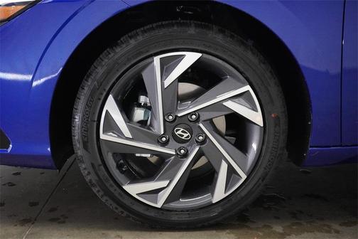 2025 Hyundai ELANTRA HEV Limited
