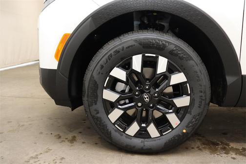 2025 Hyundai SANTA CRUZ SEL Activity