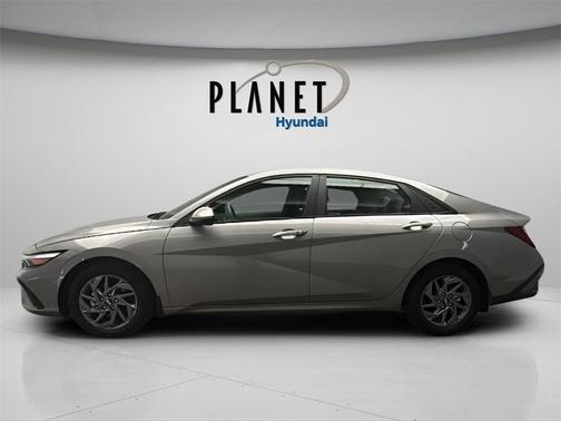 2024 Hyundai ELANTRA HEV Blue