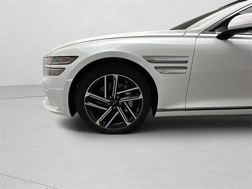 2025 Genesis G80 2.5T