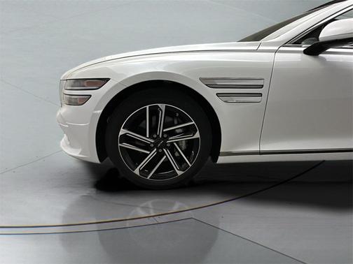 2025 Genesis G80 2.5T