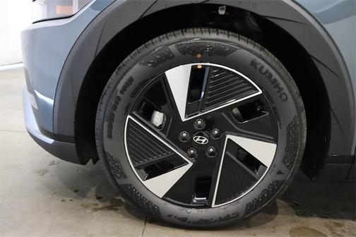 2025 Hyundai IONIQ 5 SE