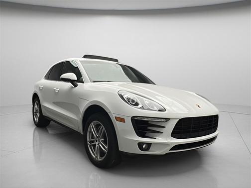 2015 Porsche Macan S