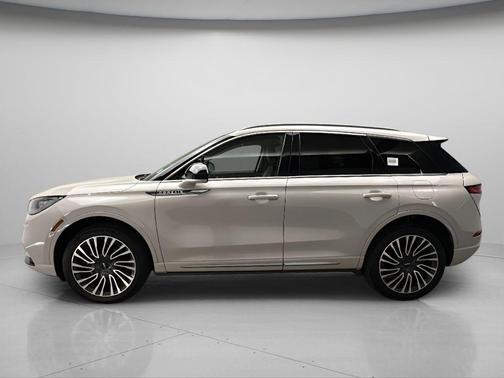 Ceramic White 2021 Lincoln Corsair Standard