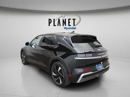 2025 Hyundai IONIQ 5 SE