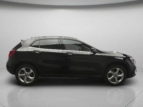 2018 Mercedes-Benz GLA 250 Base 4MATIC