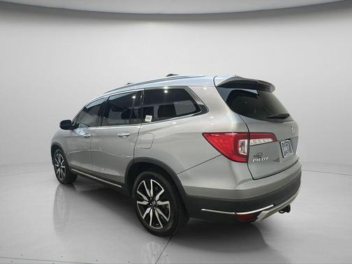 2019 Honda Pilot Touring 8-Passenger