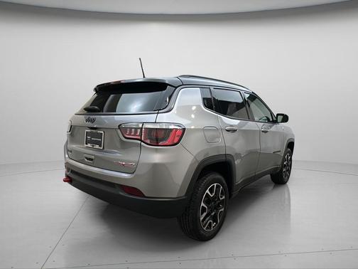 Billet Silver Metallic Clearcoat 2019 Jeep Compass Trailhawk
