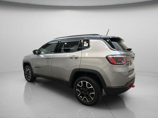 Billet Silver Metallic Clearcoat 2019 Jeep Compass Trailhawk