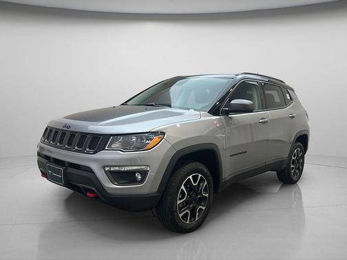 Billet Silver Metallic Clearcoat 2019 Jeep Compass Trailhawk