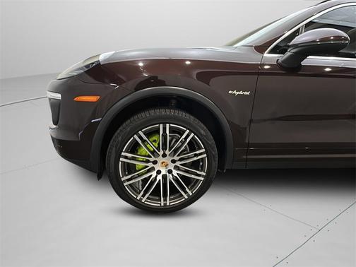 2016 Porsche Cayenne S