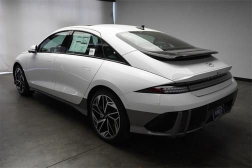 2025 Hyundai IONIQ 6 Limited