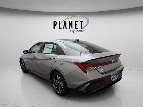 2025 Hyundai ELANTRA HEV SEL Sport