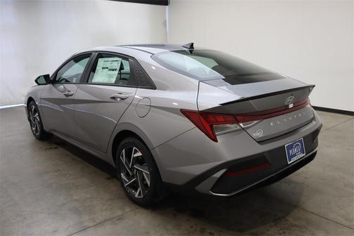 2025 Hyundai ELANTRA HEV SEL Sport