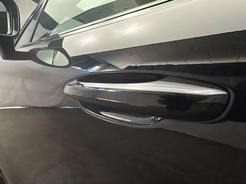 Jet Black Metallic 2018 Porsche Macan S