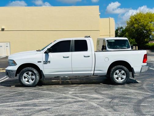 2019 RAM 1500 SLT