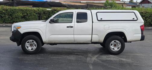 2022 Toyota Tacoma SR