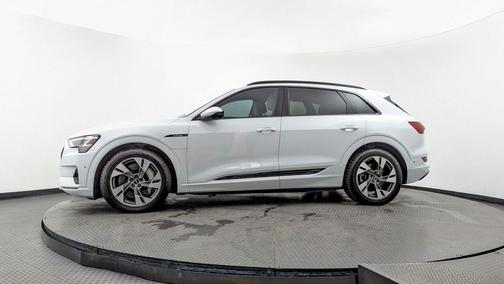 2021 Audi e-tron Premium