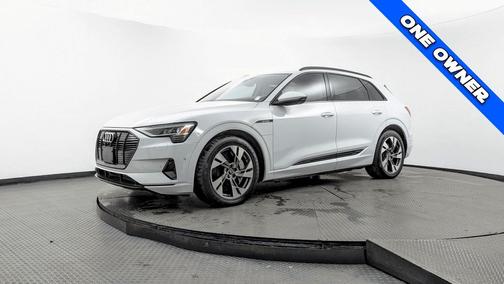 2021 Audi e-tron Premium
