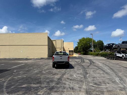 Iconic Silver Metallic 2021 Ford Ranger XL