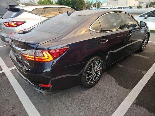 2017 Lexus ES 350 Base