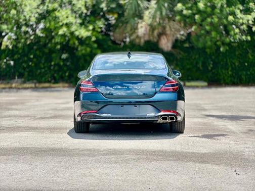 2022 Genesis G70 2.0T RWD