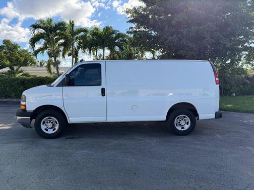 2021 Chevrolet Express 2500 RWD 2500 Regular Wheelbase WT