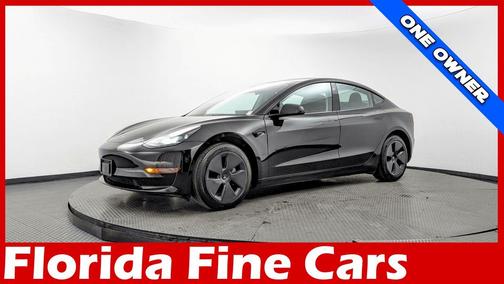 2022 Tesla Model 3 Standard Range