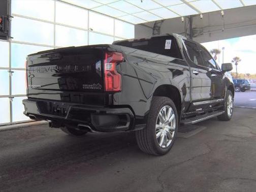 2022 Chevrolet Silverado 1500 High Country